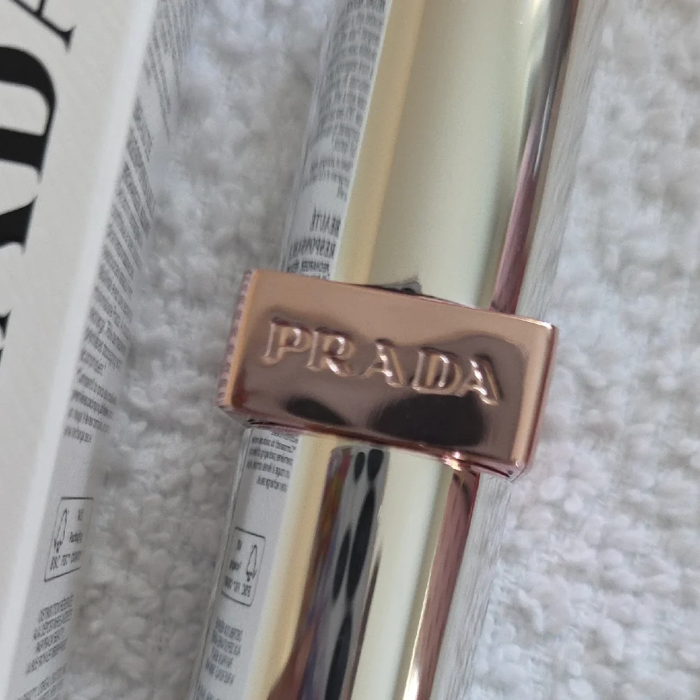 NEW~ Prada Light U018 Pink Lip Balm